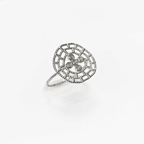 Viking ring, sterling silver, targe shield symbol of strength and resistance of the Skjaldmö: the shield warrior women