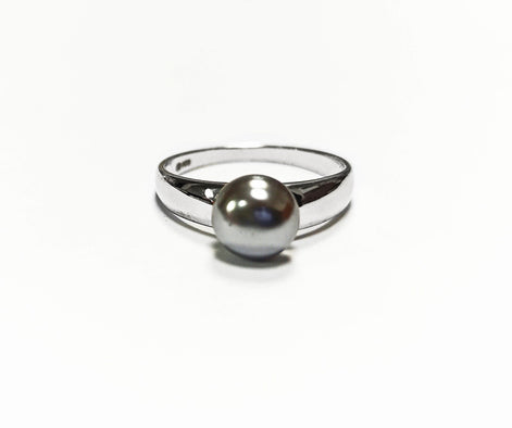 Black Pearl Solitaire Ring • Sterling Silver • Minimalist Contemporary Shell Pearl Jewelry for Women • Perfect for Daily Elegance or Gift
