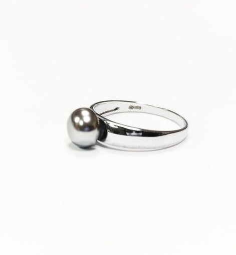 Black Pearl Solitaire Ring • Sterling Silver • Minimalist Contemporary Shell Pearl Jewelry for Women • Perfect for Daily Elegance or Gift