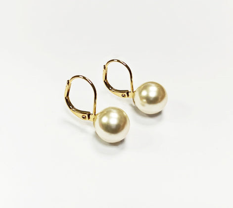 Classic White Pearl Drop Earrings by KRAMIKE • Timeless Gold-Plated lever back 6 to 18mm Pearls • Ideal for Weddings or Everyday Wear •KE050