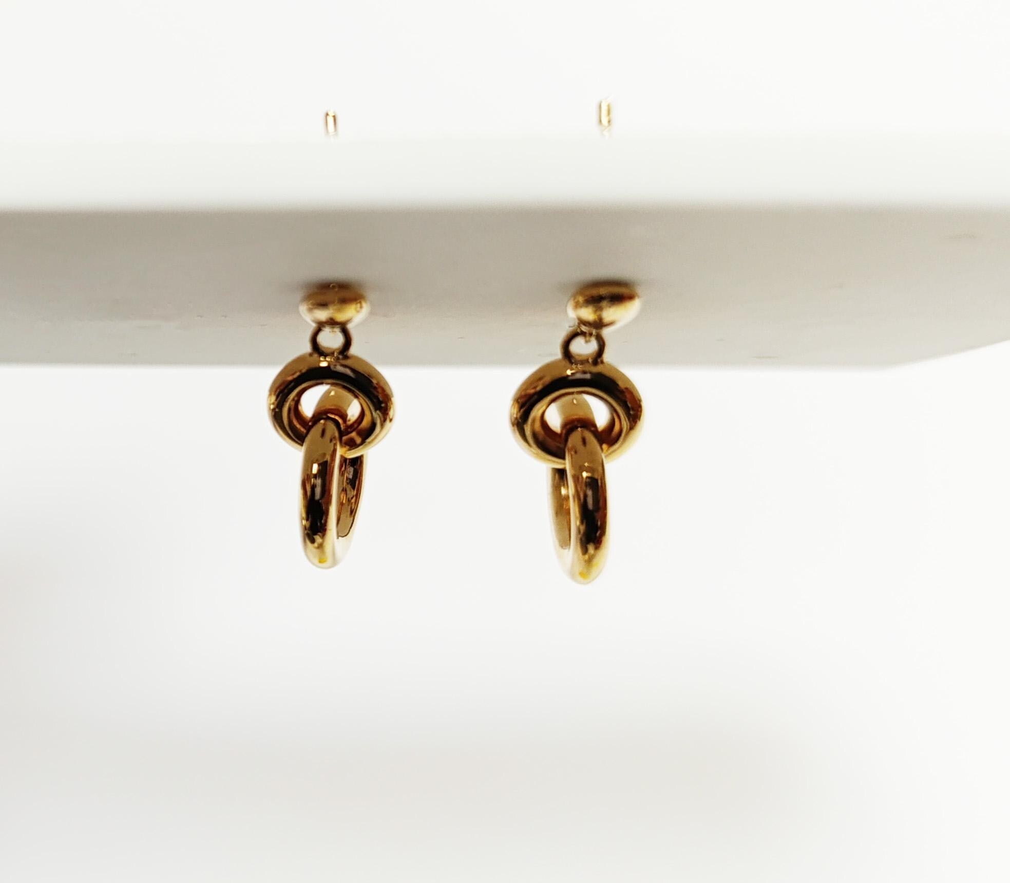 Double gold hoop earrings • Modern 18K gold-plated drop earrings • Interlocking hoops