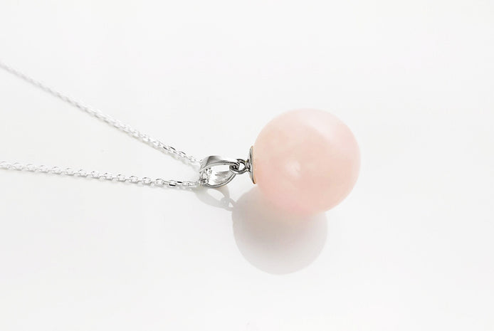Pendentif boule en quartz rose, argent 925, collier pierre rose originale, cadeau pierre de naissance