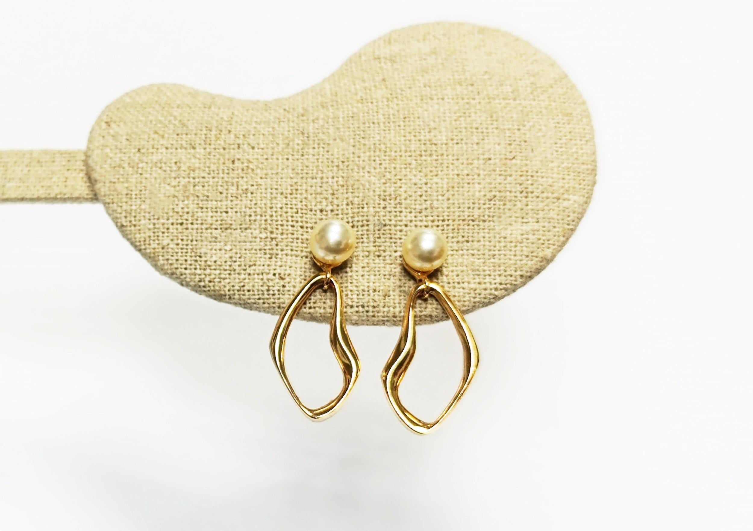 Elegant Pearl Drop Earrings by KRAMIKE • 18K Gold-Plated • Beautiful Jewelry for Wedding or Special Occasions for Her • Pearl Drop Earrings