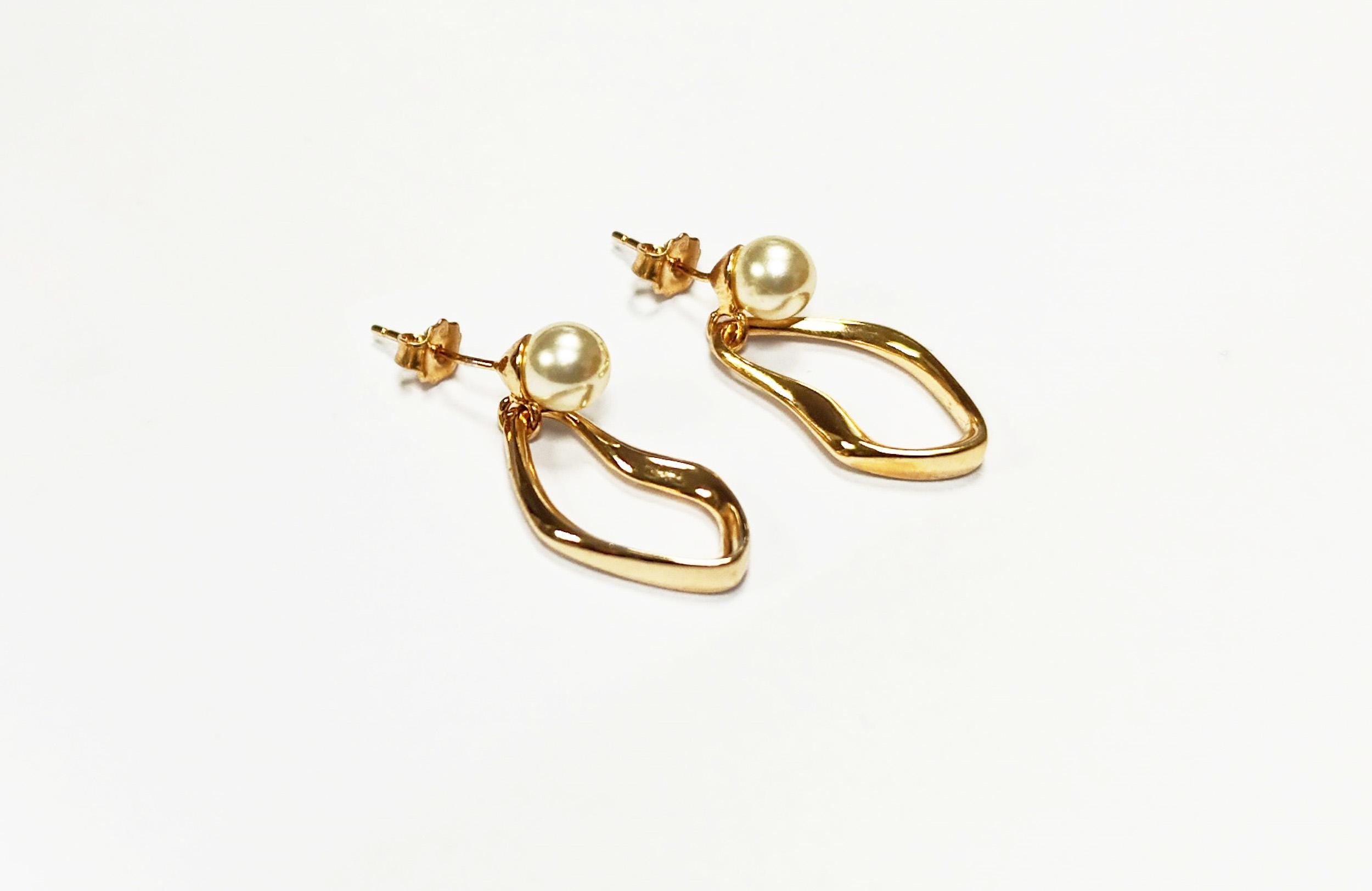 Elegant Pearl Drop Earrings by KRAMIKE • 18K Gold-Plated • Beautiful Jewelry for Wedding or Special Occasions for Her • Pearl Drop Earrings