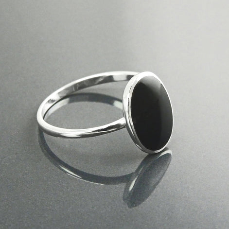 Oval Black Ring, Sterling Silver Ring, Ring with Flat Oval Stone, Genuine Onyx Gemstone, Small Everyday Ring, Modern Ring, Minimalist Ring