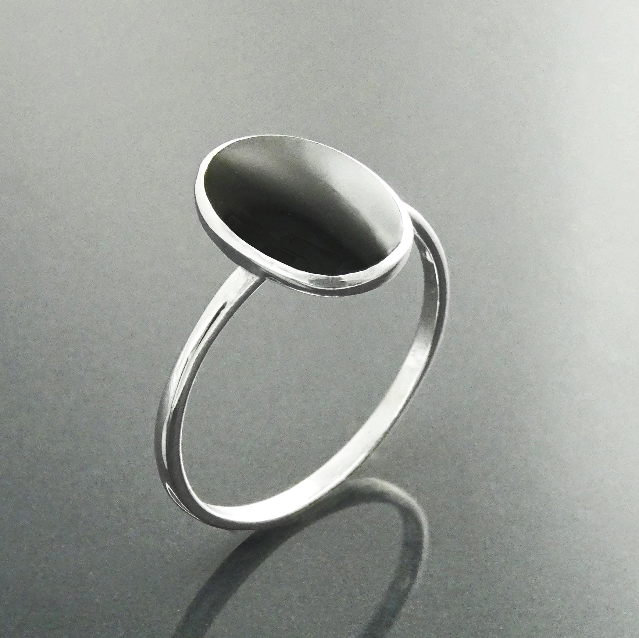Oval Gray Ring Sterling Silver 925, Ring with Flat Oval Stone, Genuine Hematite Gemstone, Small Everyday Ring, Modern Ring, Minimalist Ring