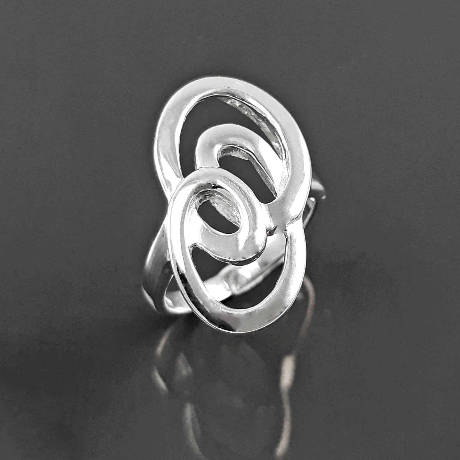 Sterling Silver Infinity Ring, Modern Minimalist Graphic Curl Jewelry