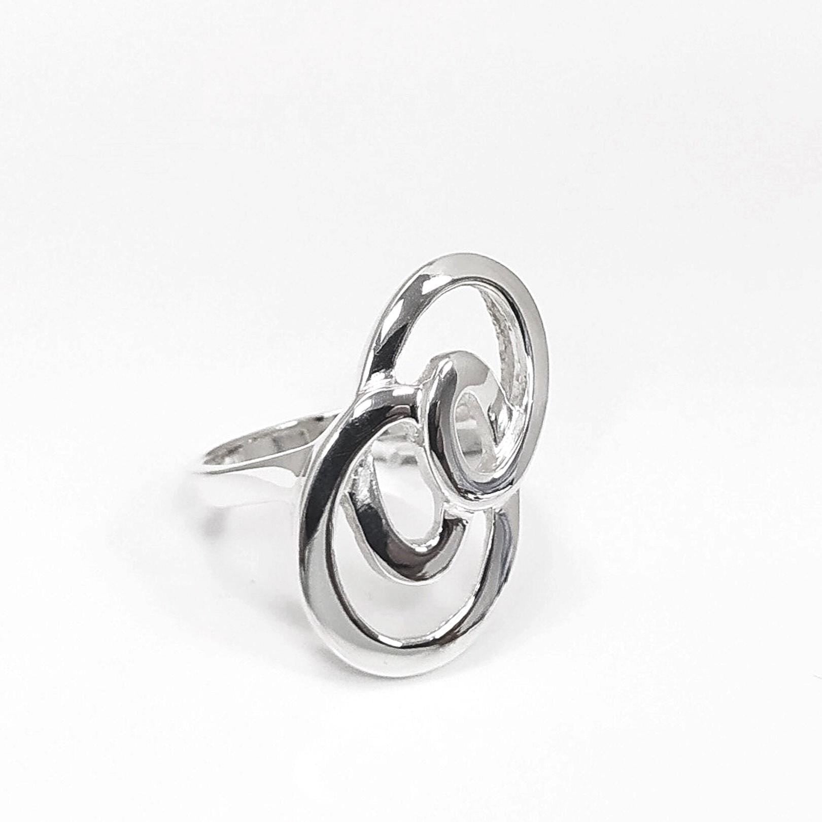 Sterling Silver Infinity Ring, Modern Minimalist Graphic Curl Jewelry