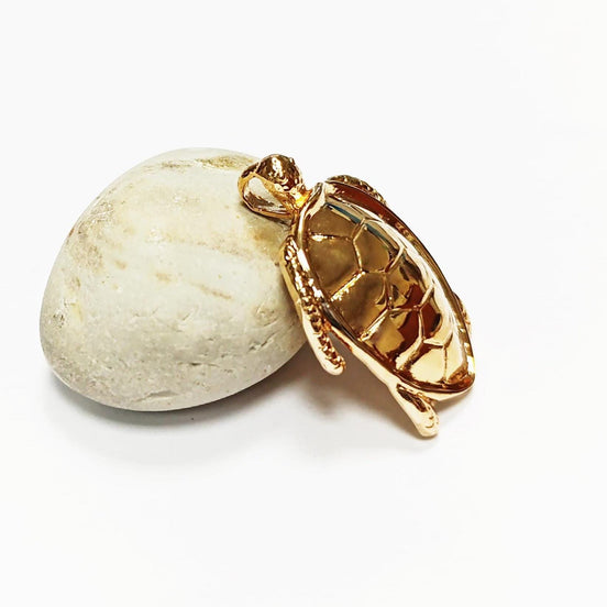Sea Turtle Brooch & Pendant • 18K Gold-Plated • Ocean Lover Jewelry • Marine Life Inspired Accessory • Tortoise Necklace • Nautical Gift