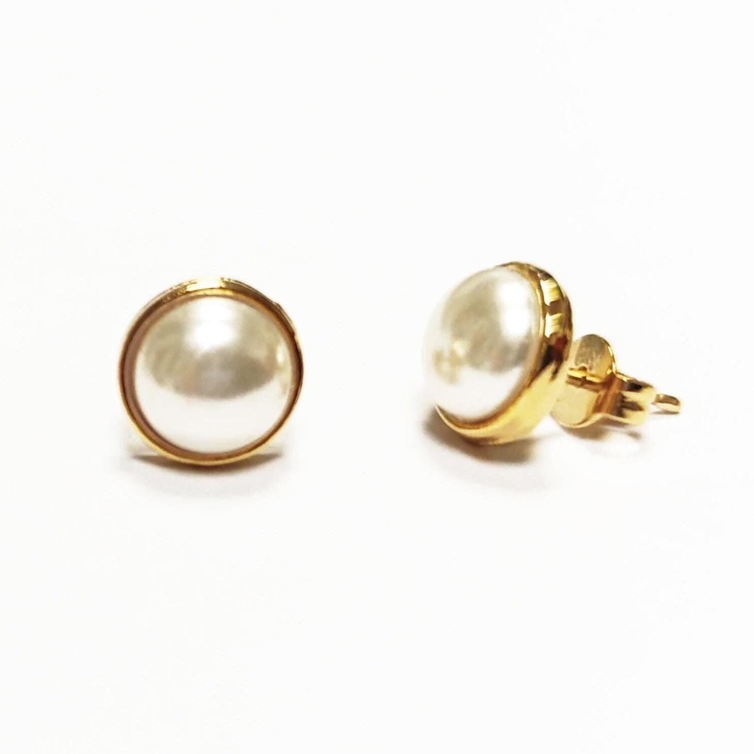 Classic Pearl Stud Earrings • 18K Gold-Plated Minimalist Round Bezel Setting • Elegant & Timeless Shell Pearl Design Jewelry for Everyday