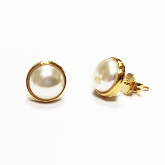 Classic Pearl Stud Earrings • 18K Gold-Plated Minimalist Round Bezel Setting • Elegant & Timeless Shell Pearl Design Jewelry for Everyday