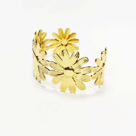 Daisy Flower Cuff Bracelet • 18K Gold Filled • Statement Nature Inspired Open Bangle • Spring Summer Flowers Jewelry • Woman Floral Gift
