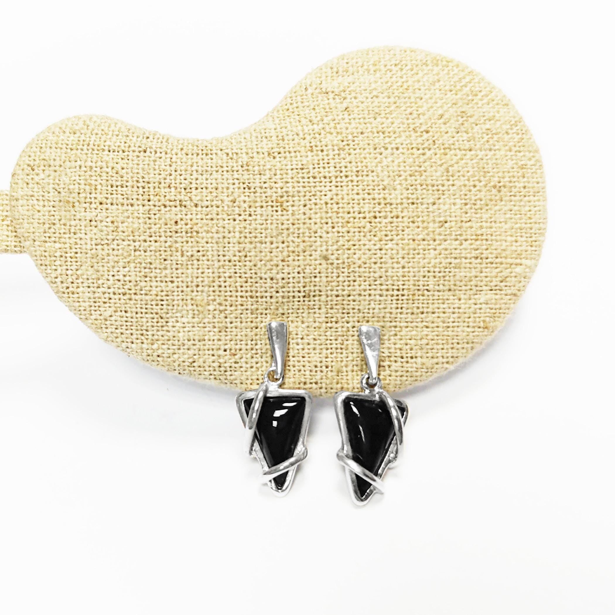 Triangle Onyx Earrings 925 Sterling Silver, Modern Dangle Onyx Stone Earrings, Unique Geometric Triangle Jewelry, Small Stone Earrings