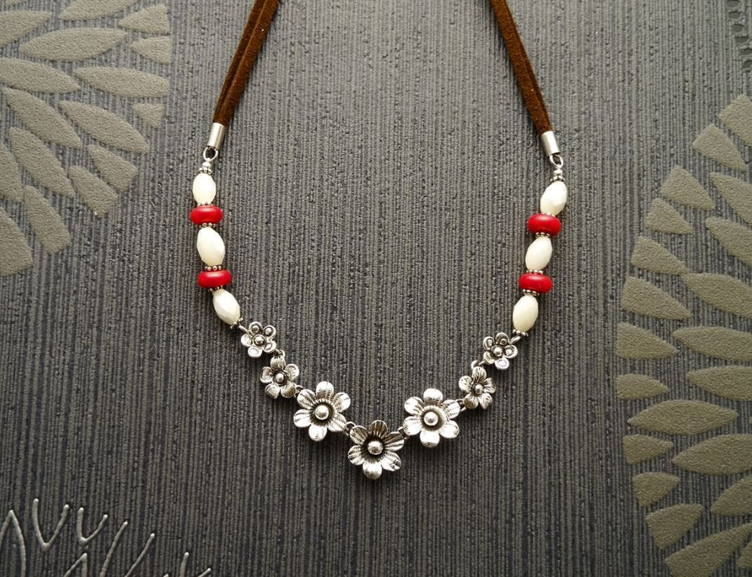Boho Daisy Flowers Necklace, Sterling Silver and Leather, Shell Pearl, Red Jasper Stones Beads