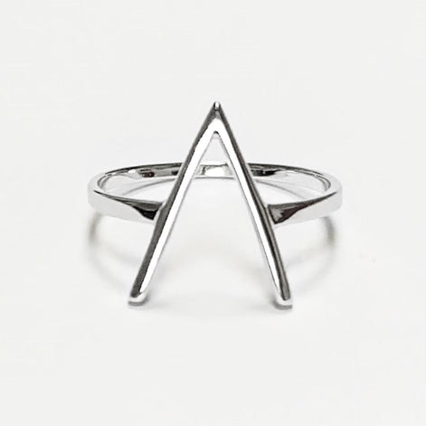 Bague Argent 925, fine en forme de A ou de V. Bijou Moderne