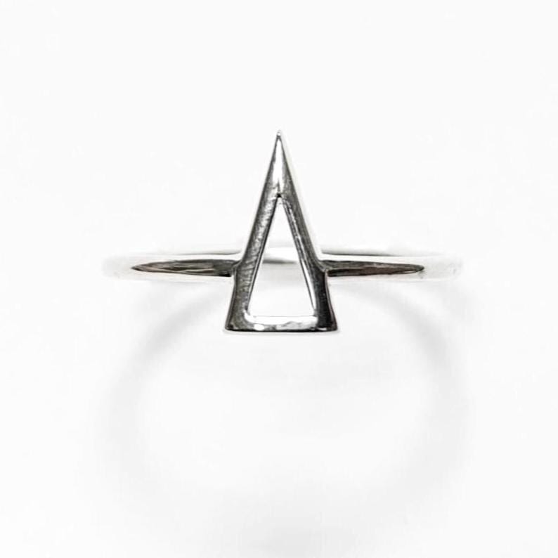 Delta Triangle Ring, Sterling Silver, Spike Ring, Chevron ring, Peak Ring, Arrow Ring, Arrow Headed Ring, Point Ring, Sharp Sterling Ring
