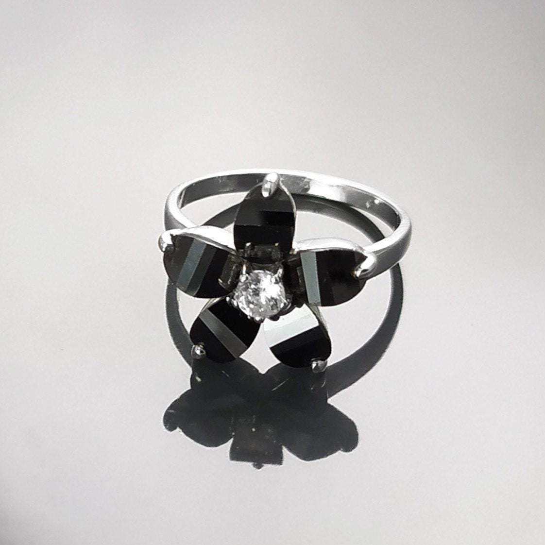 Black Flower Ring, Sterling Silver 925, Black color Zirconias Cz Stones, Bicolor Black and White, Modern Retro Gothic Jewelry