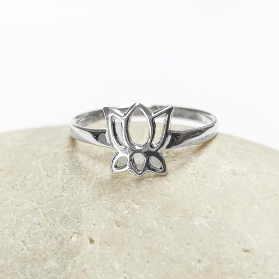 Flower Ring Sterling Silver, Dainty Lotus Ring, Lotus Zen Ring, Blooming Lotus Flower, Meditation ring, Namaste yoga jewelry, yoga Spiritual