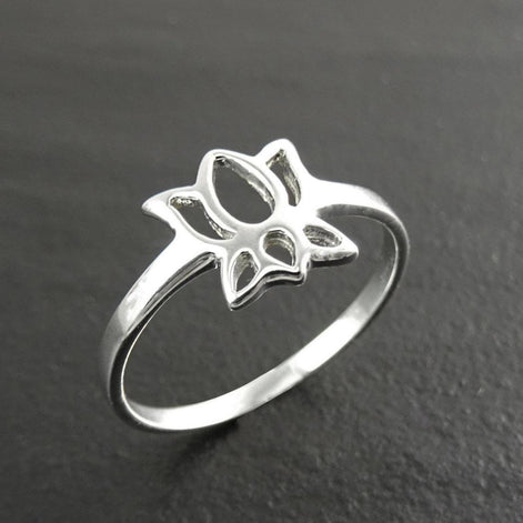 Flower Ring Sterling Silver, Dainty Lotus Ring, Lotus Zen Ring, Blooming Lotus Flower, Meditation ring, Namaste yoga jewelry, yoga Spiritual