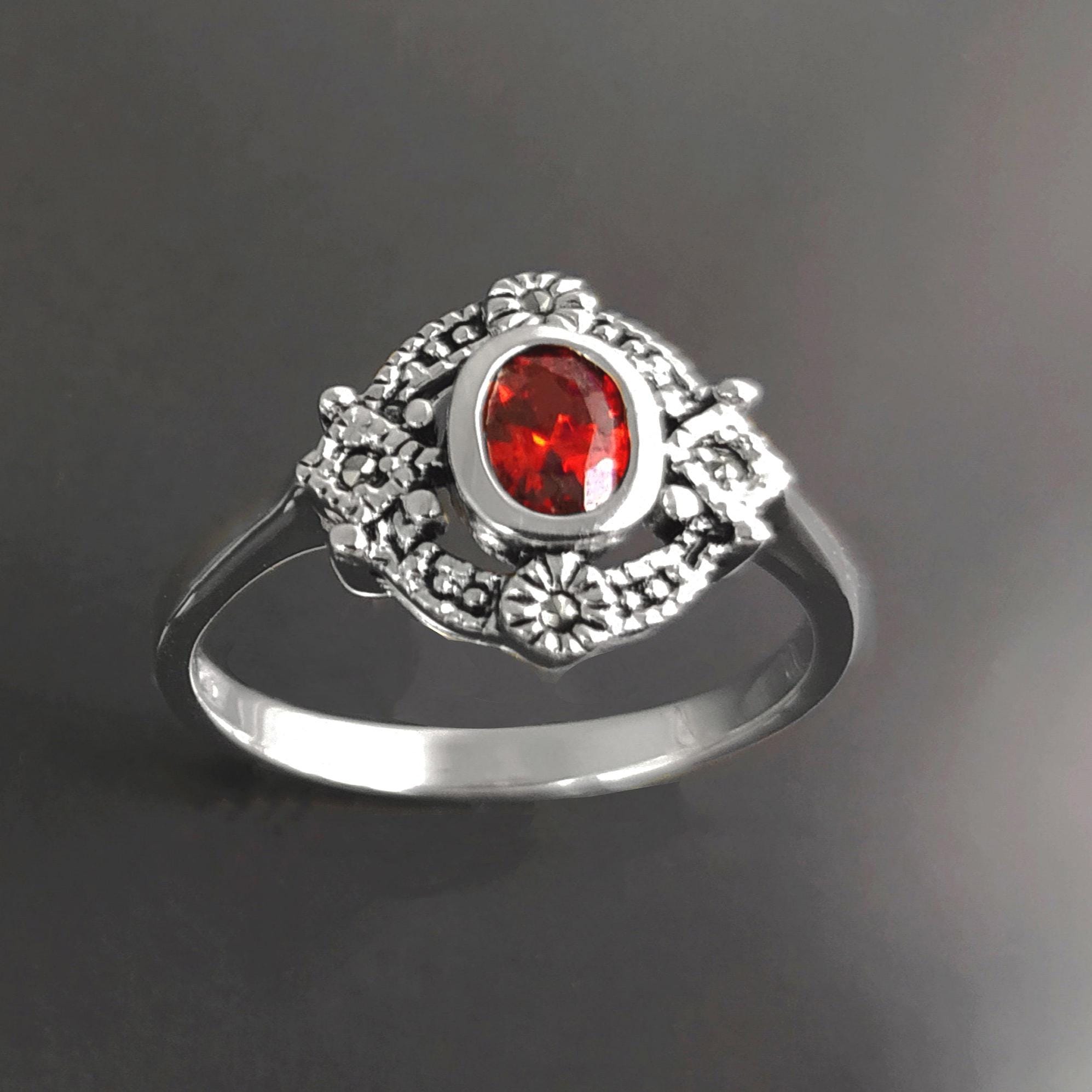 925 Sterling Silver Oval Red Garnet Marcasite Ring, Art Deco Vintage Design Jewelry