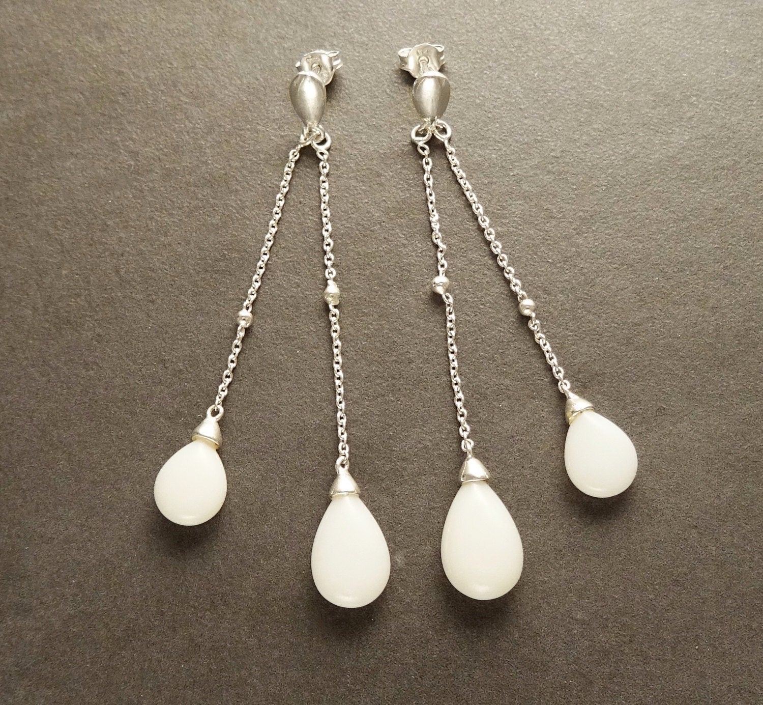 Agate Teardrop Earrings - Sterling Silver - Chainmaille Stones Earrings - Link earrings - White Agate Gemstone - white stone earrings