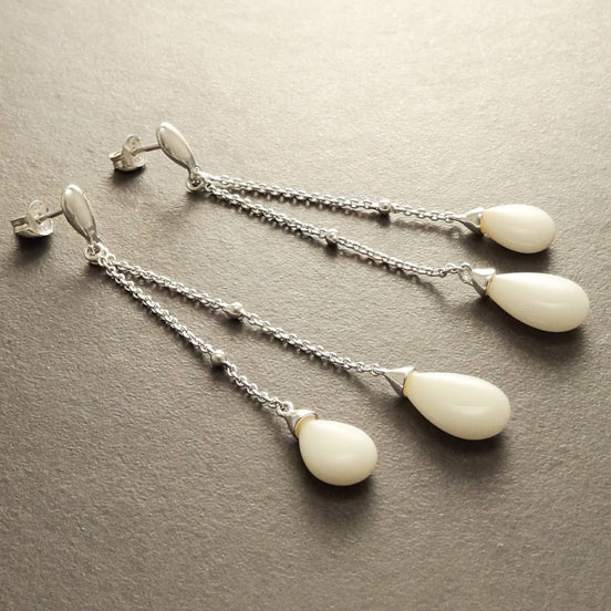 Agate Teardrop Earrings - Sterling Silver - Chainmaille Stones Earrings - Link earrings - White Agate Gemstone - white stone earrings