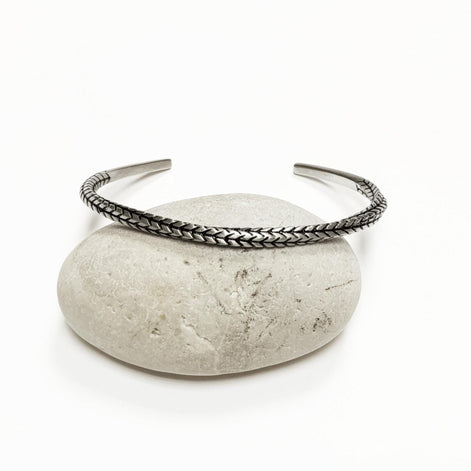 Open Rope Bangle • Stainless Steel • Modern Rigid Bracelet • Minimalist Unisex Jewelry • Slim Cuff