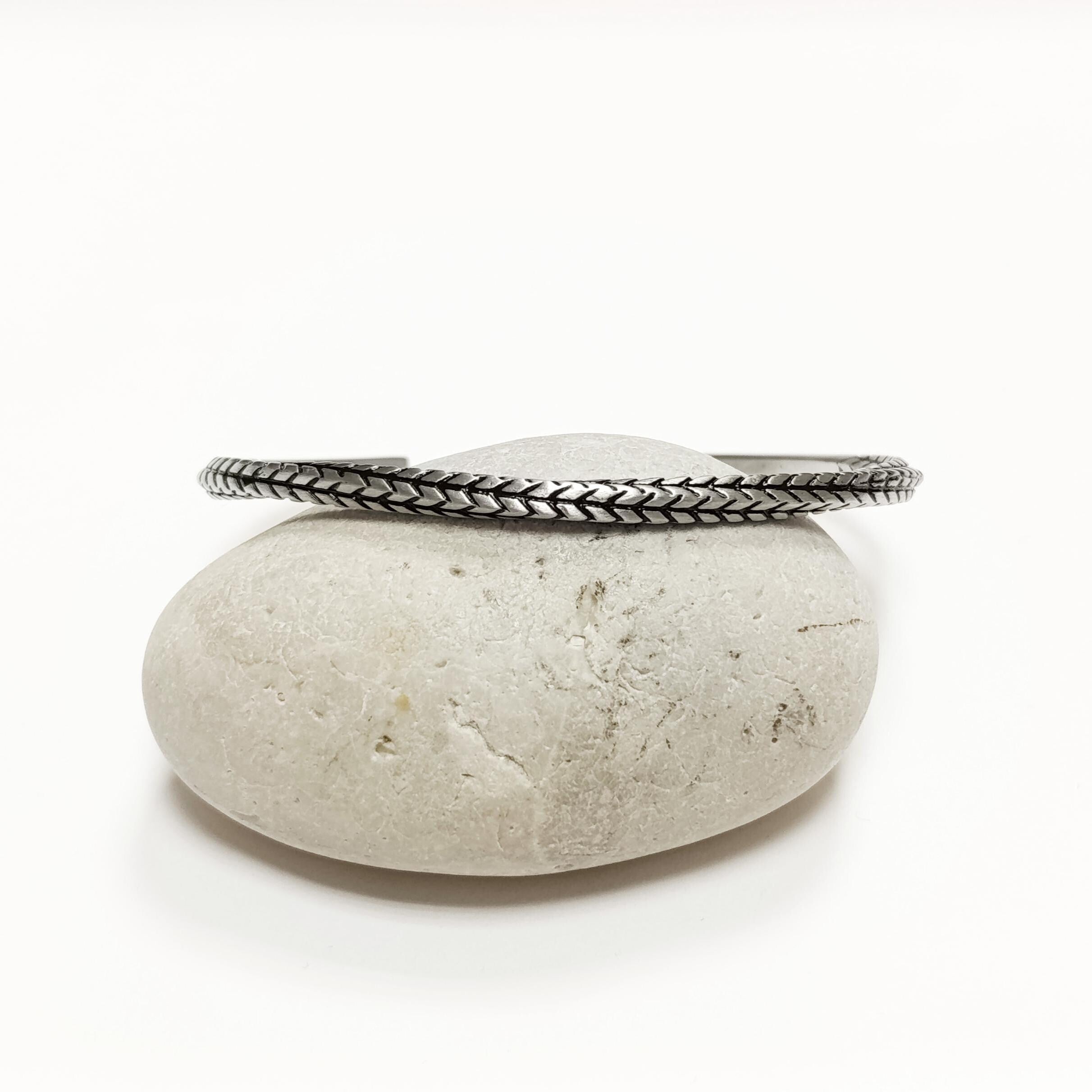 Open Rope Bangle • Stainless Steel • Modern Rigid Bracelet • Minimalist Unisex Jewelry • Slim Cuff