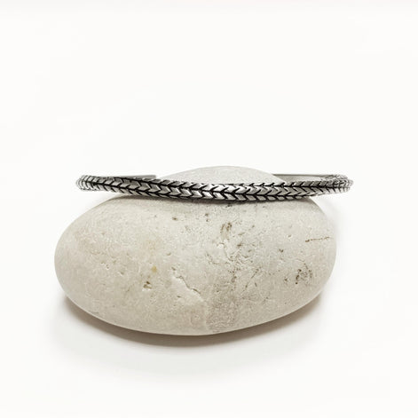 Open Rope Bangle • Stainless Steel • Modern Rigid Bracelet • Minimalist Unisex Jewelry • Slim Cuff