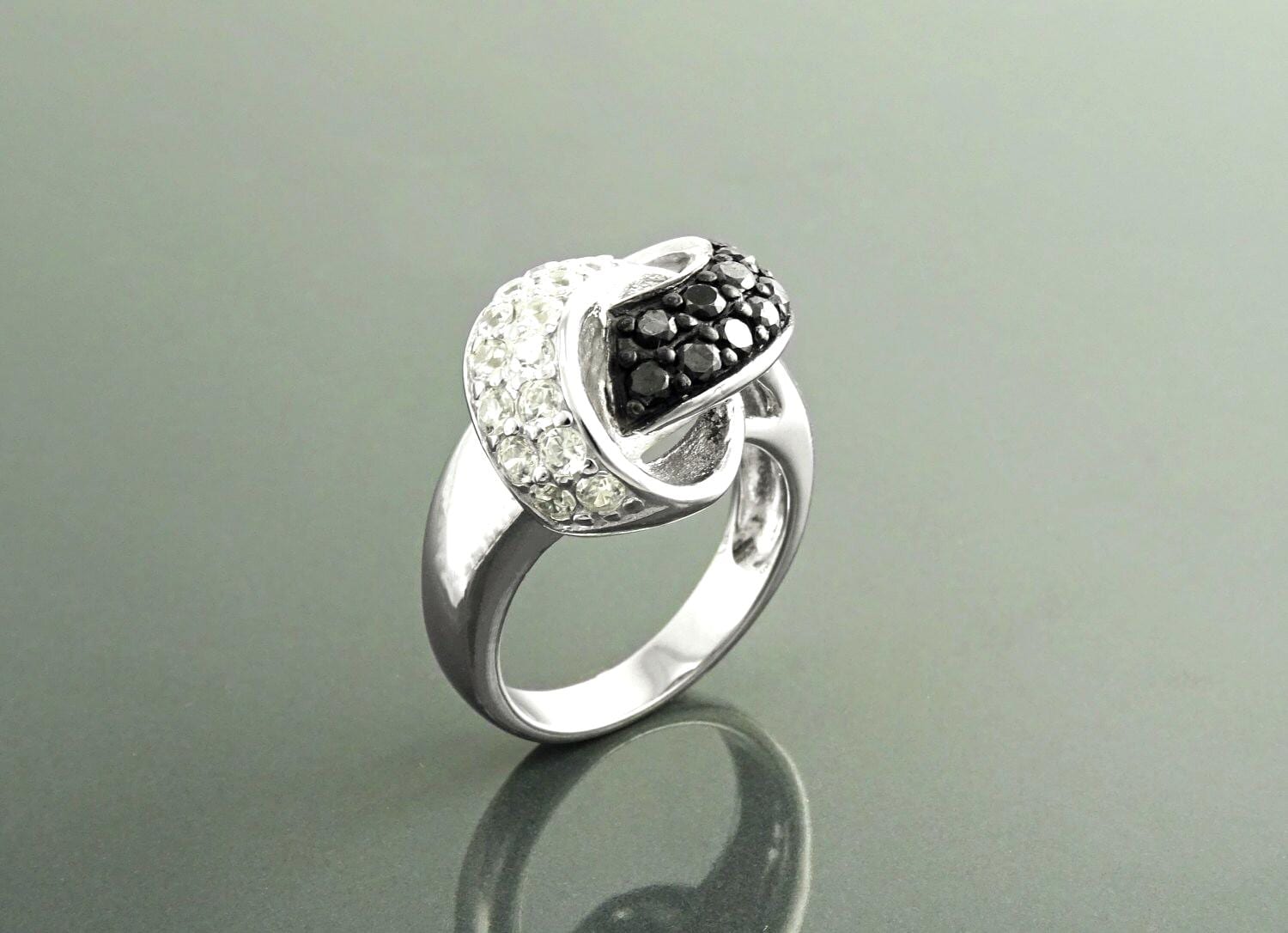 Knot Ring, Sterling Silver, Black & White Color (CZ) Stones, Node Ribbon Ring, Gift for her, Bold Jewelry for woman, Modern Infinity Design