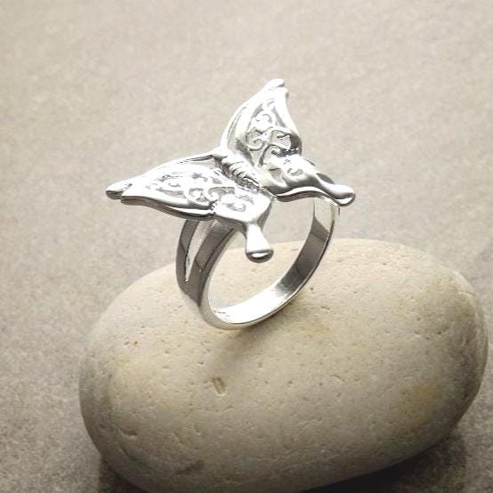 Butterfly Ring, Sterling Silver, Filigree Ring, Butterfies Pattern Ring, Boho Ring, Insect Jewelry, Nature Ring, Great Butterfly Wings Ring