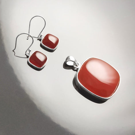 Red Square Pendant, Rounded, Sterling Silver, Ganuine RED Agate Gemstone, big red stone, Geometric Minimalist Jewelry. 925 and Gemstone.