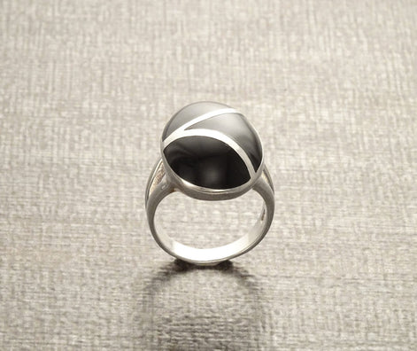 Black Oval Ring, Sterling Silver, Onyx Stone jewelry, Modern Geometric Stones Design, Woman Modern Gemstone Ring