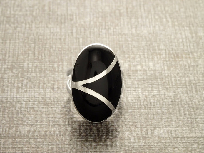 Black Oval Ring, Sterling Silver, Onyx Stone jewelry, Modern Geometric Stones Design, Woman Modern Gemstone Ring
