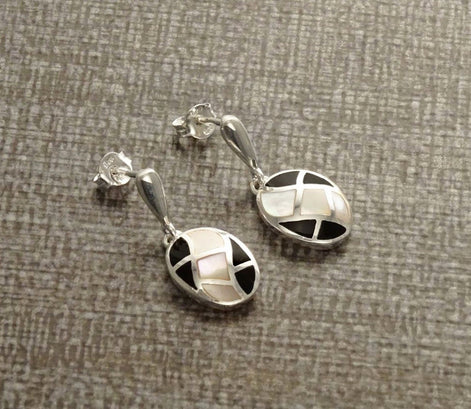 Black Oval Earrings, Sterling Silver, Black and White Bicolor Onyx Stone Mother of Pearl Shell, Modern Geometric Waves Checkered Jewelry