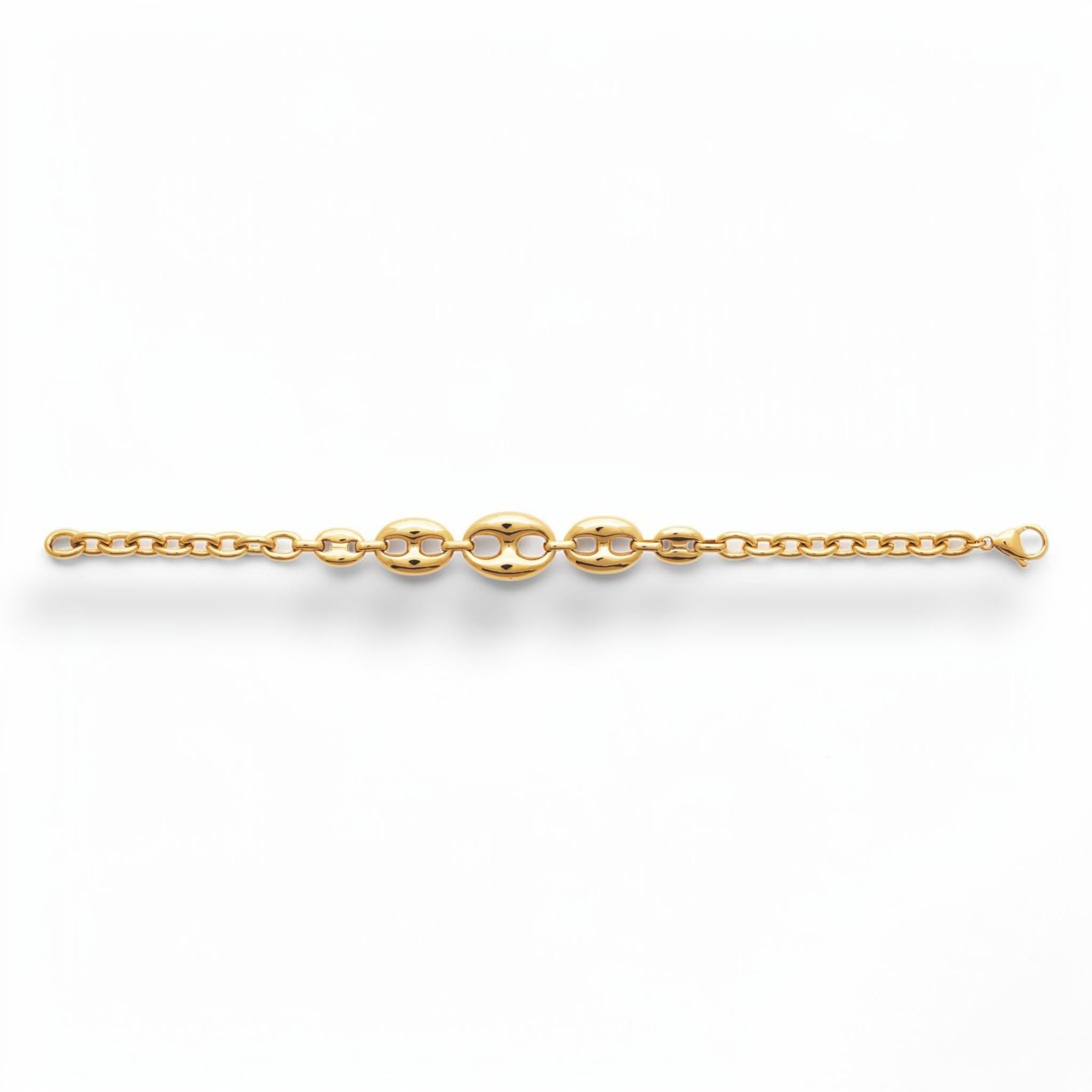 A 18K Gold Filled coffee bean link bracelet with polished oval centerpiece links and a modern rounded chain design. Elegant, minimalist, and slightly bold, it is ideal for everyday wear, layering, and gifting. Here a view of the bracelet opened.