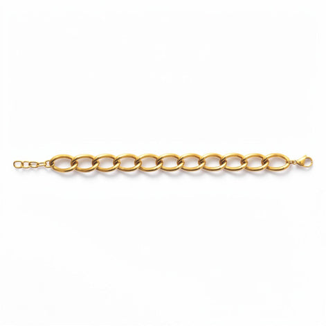 View of a Chunky Curb Chain Bracelet opened, with a studio white background
Product type: bracelet
Material:  18K Gold Filled, stainless steel base
Color: yellow gold
Style: unisex, modern, bold, minimalist
Design details: oversized oval curb links, polished finish, chunky chain silhouette, lobster clasp, extender chain
Best for: everyday wear, statement styling, gifting, layering, men, women, unisex jewelry lovers