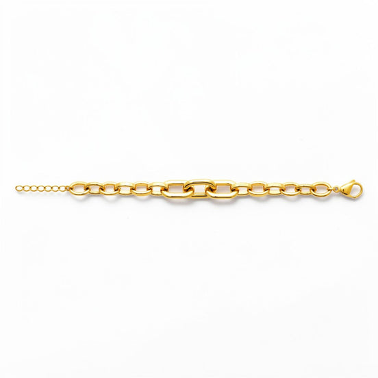 View of the bracelet in a studio white background.
Product type: bracelet
Material: 18K Gold Filled, stainless steel base
Color: yellow gold
Style: modern, elegant, minimalist, slightly bold
Design details: mixed link chain, paperclip-style center links, rounded oval side links, polished finish, lobster clasp, extender chain
Best for: everyday wear, layering, gifting, modern jewelry lovers, statement minimal styling