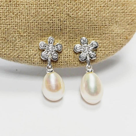 10mm White Shell Pearl Flower Earrings, Sterling Silver 925, Handmade Jewelry