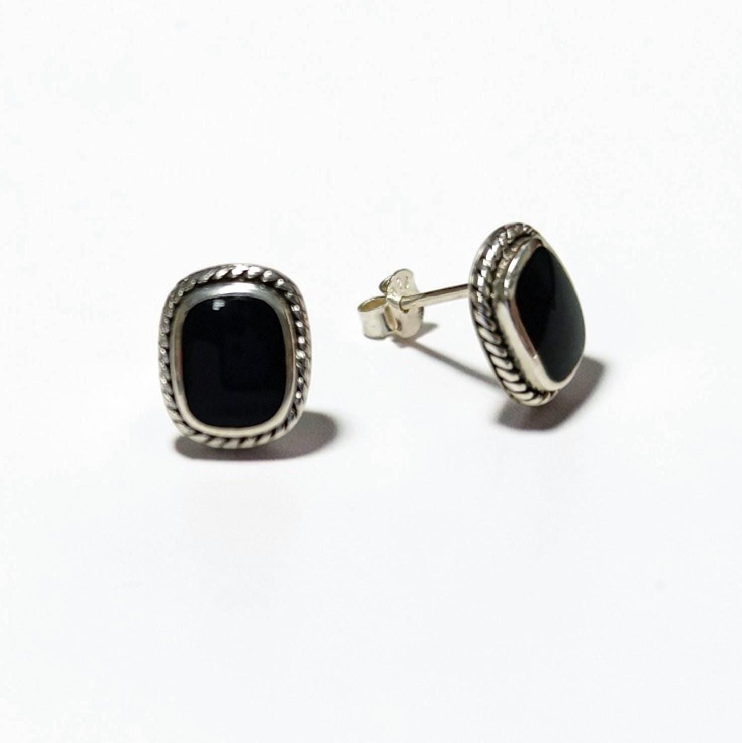 Onyx Stud Earrings - Sterling Silver Earrings - Onyx Jewelry - Oxidized Earrings - Square shape Earrings - Vintage Earrings