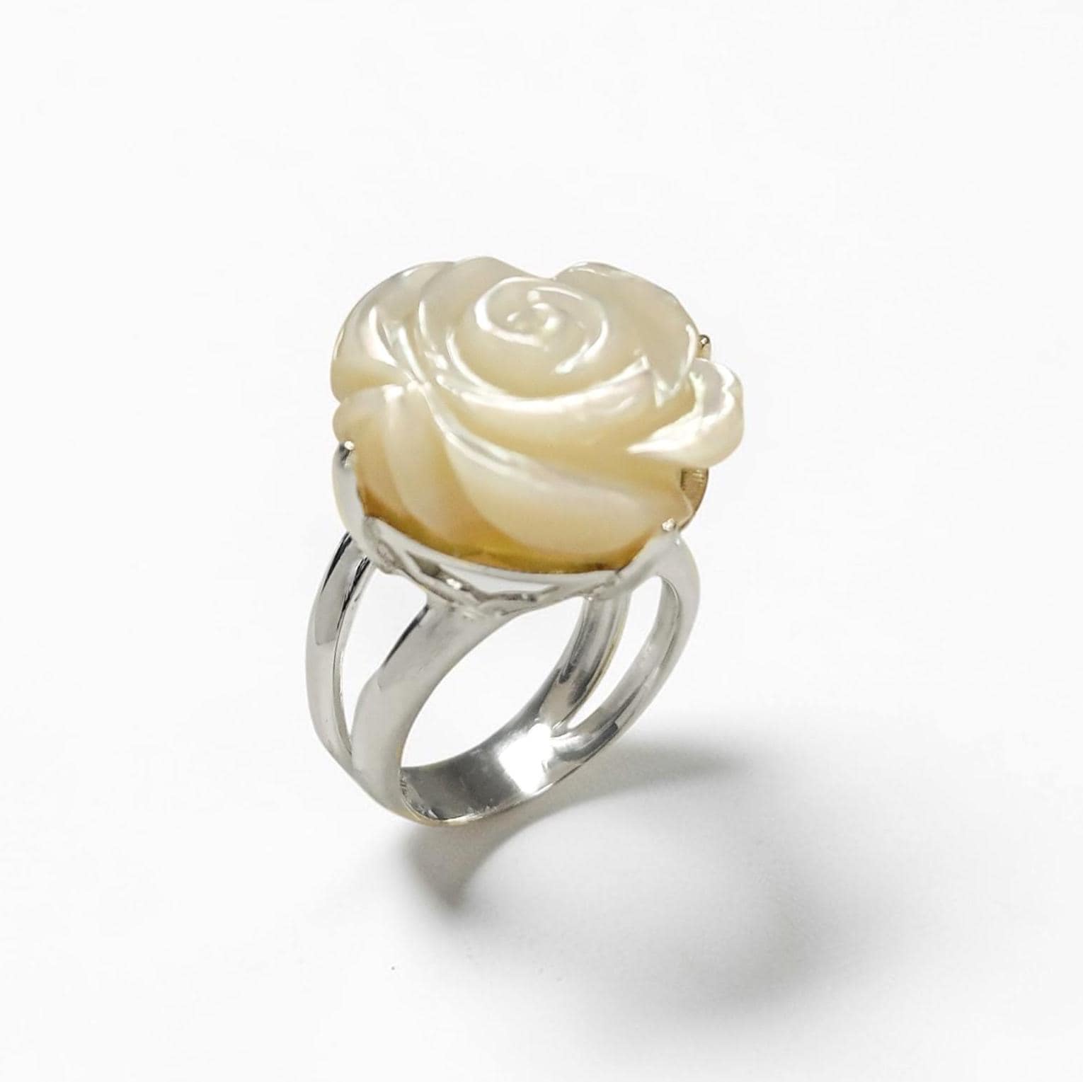 Rose Flower Ring, Sterling Silver, Hand Engraved stone, Mother of Pearl, Hand cut Rose Ring, Unique Floral Ring, Romantic Flower Ring, MOP