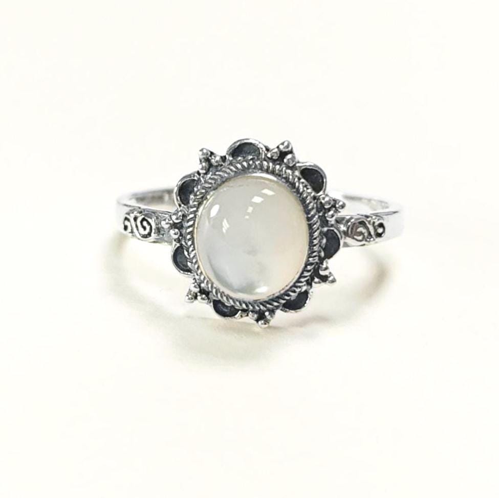 925 Mother of Pearl Ring, Sterling Silver, Real White MOP Ring, Dainty Stone Ring, Pretty Jewelry, Victorian Antique Ring, Boho Oval Ring
