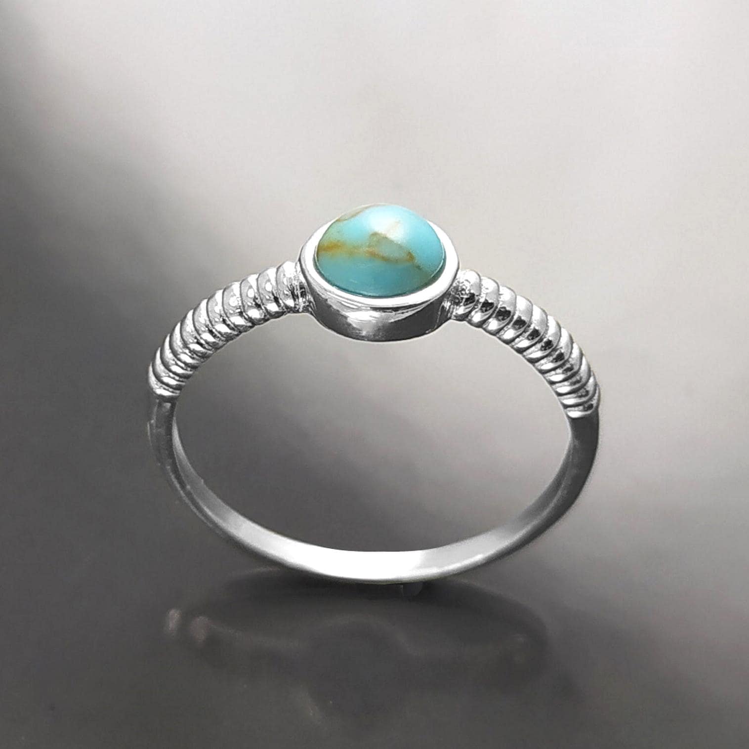 925 Sterling Silver Turquoise 5mm Ring, Modern Braided Band, Chic Casual Jewelry, Small Stone Ring