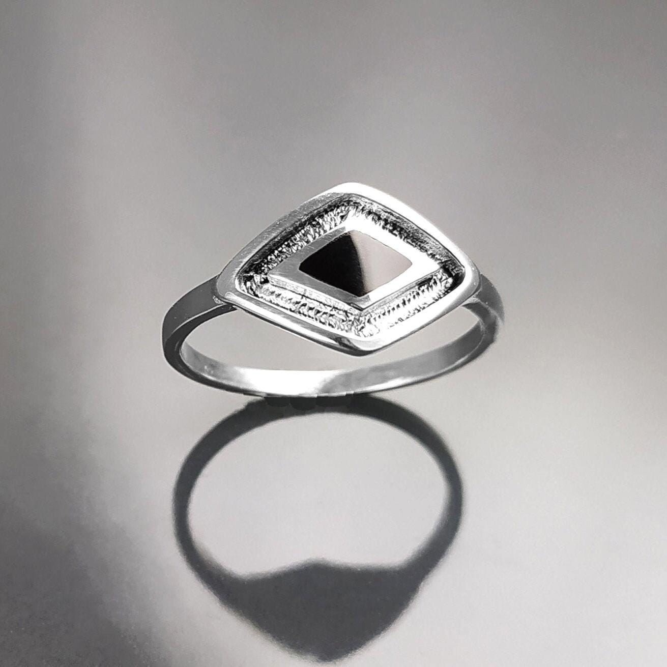 Black Shaman Eye Ring, Sterling Silver, Onyx Stone, Spiritual Positive Energy Protection jewelry, Native American Medicine Man Tribal Symbol