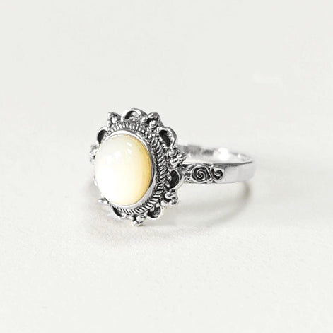 925 Mother of Pearl Ring, Sterling Silver, Real White MOP Ring, Dainty Stone Ring, Pretty Jewelry, Victorian Antique Ring, Boho Oval Ring