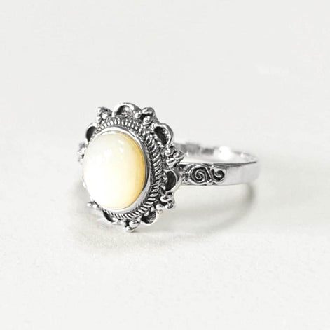 925 Mother of Pearl Ring, Sterling Silver, Real White MOP Ring, Dainty Stone Ring, Pretty Jewelry, Victorian Antique Ring, Boho Oval Ring