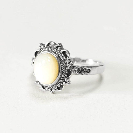 925 Mother of Pearl Ring, Sterling Silver, Real White MOP Ring, Dainty Stone Ring, Pretty Jewelry, Victorian Antique Ring, Boho Oval Ring