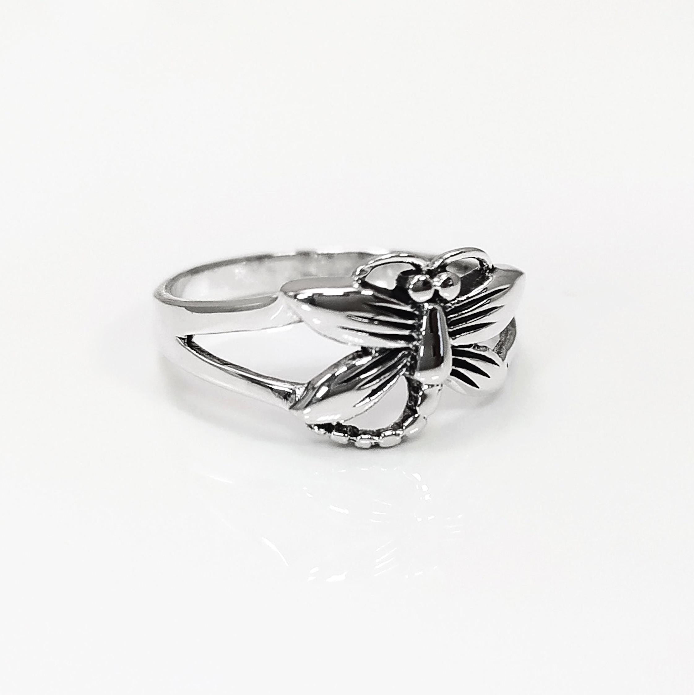 Dragonfly Ring, Sterling Silver, Boho Ring, Damselfly Ring, Flying Insect Ring, Nature Jewelry, Bugs Ring, Garden Bug ring, Dainty Jewelry
