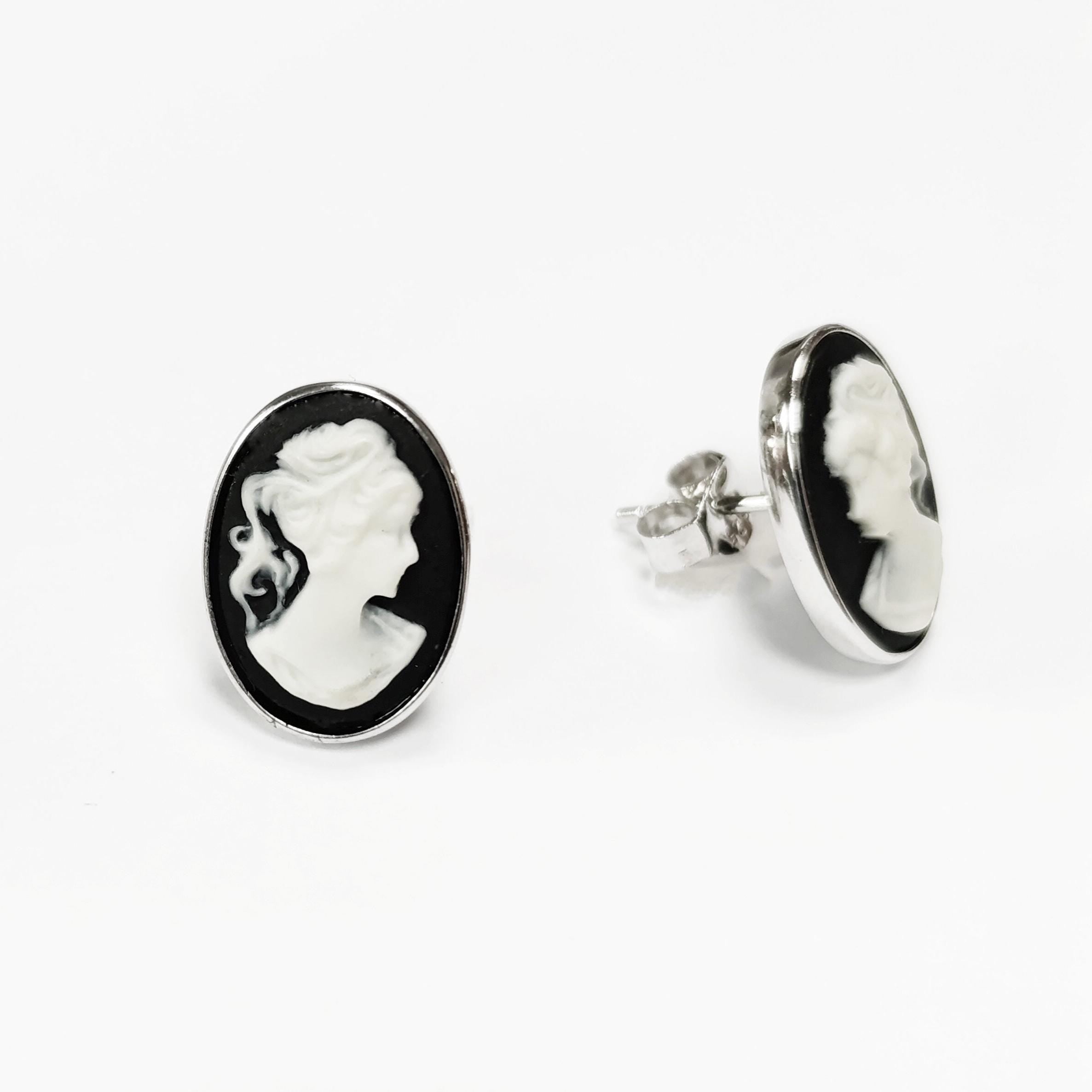Cameo Earrings - Sterling Silver black and white oval resin stone - woman face portrait cameo - Vintage Victorian Jewelry - Studs Earrings