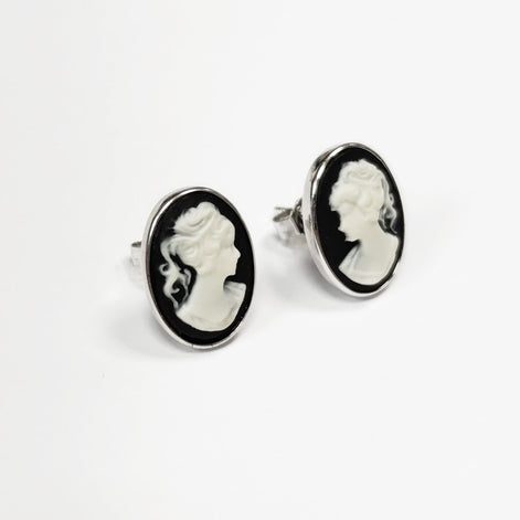 Cameo Earrings - Sterling Silver black and white oval resin stone - woman face portrait cameo - Vintage Victorian Jewelry - Studs Earrings